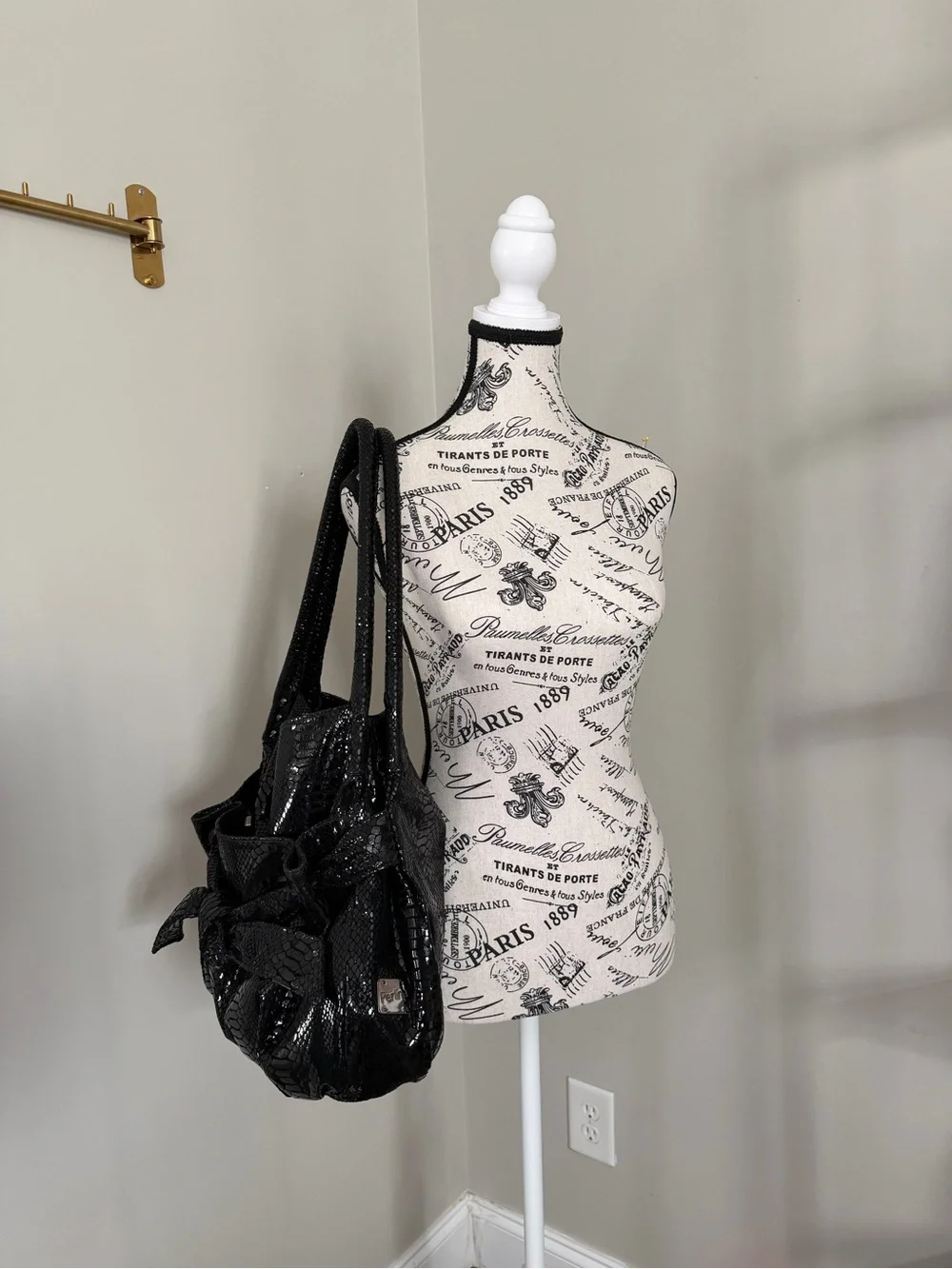 Perlina Black Snakeskin embossed patent leather Bow Shoulder Bag